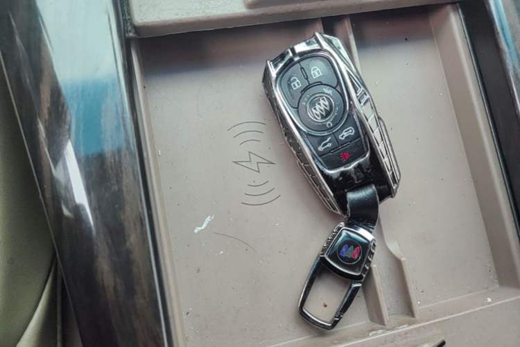 Used Buick GL8 2017 ES 28T Flagship Model China V Standard Vehicle Key