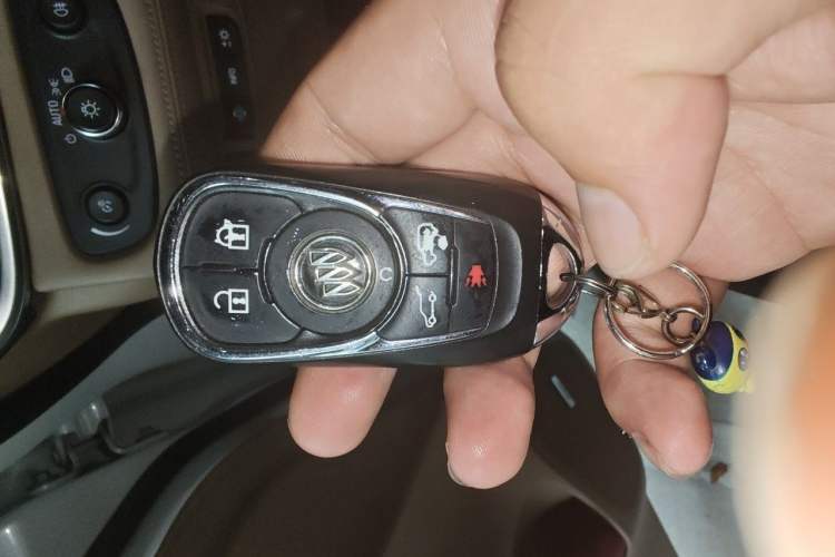 Used Buick GL8 2017 ES 28T Flagship Model China V Standard Vehicle Key