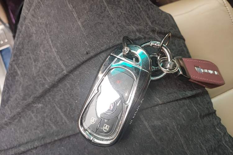 Used Buick GL8 2017 ES 28T Premium Version China V Standard Vehicle Key