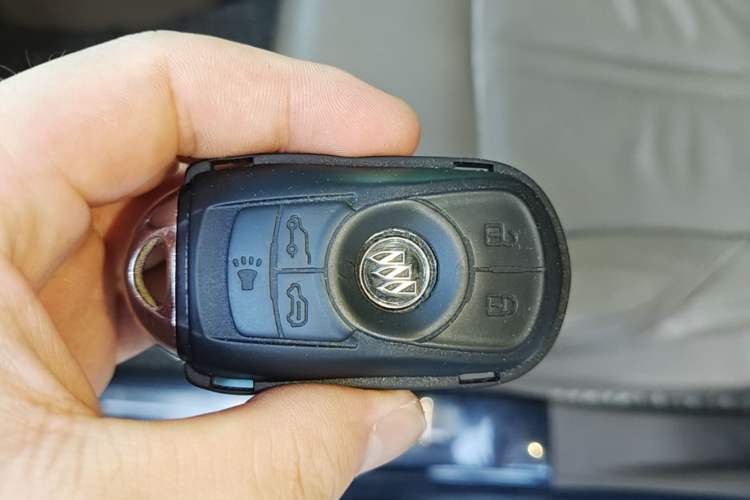 Used Buick GL8 2017 ES 28T Flagship Model China V Standard Vehicle Key