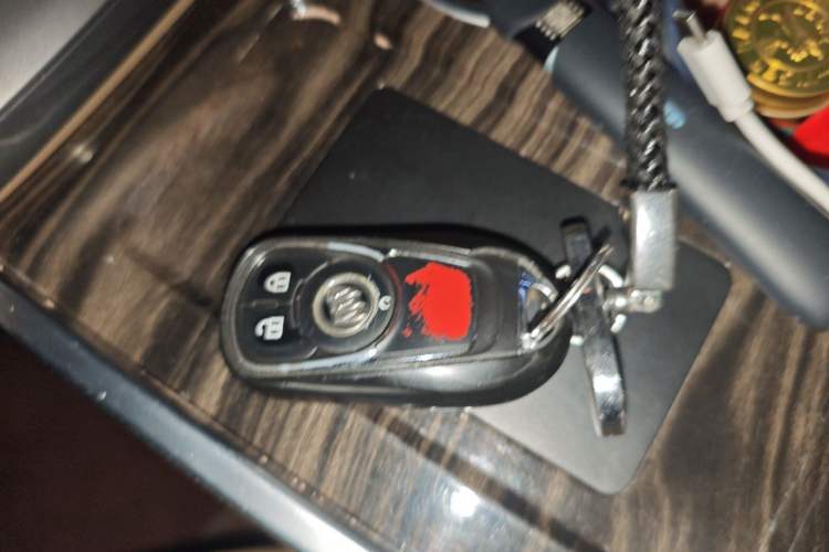 Used Buick GL8 2017 ES 28T Premium Version China V Standard Vehicle Key