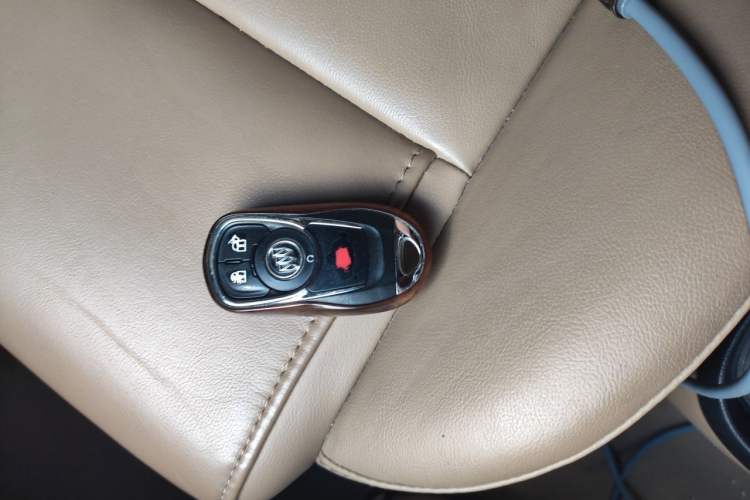 Used Buick GL8 2017 ES 28T Premium Version China V Standard Vehicle Key