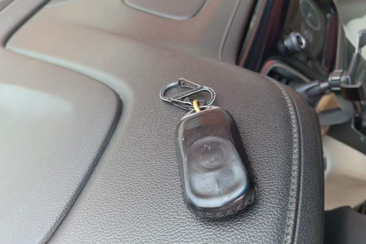 Used Buick GL8 2017 ES 28T Comfort Model China V Standard Vehicle Key