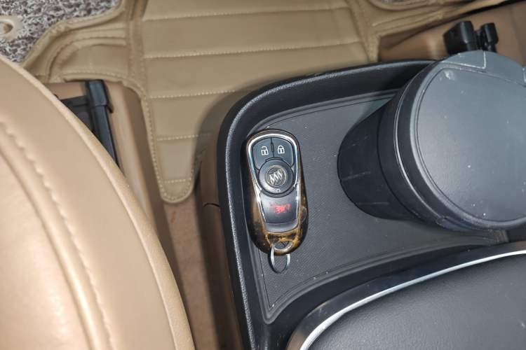 Used Buick GL8 2017 ES 28T Premium Version China V Standard Vehicle Key
