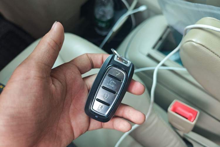 Used Buick GL8 2017 25S Luxury Version China V Standard Vehicle Key