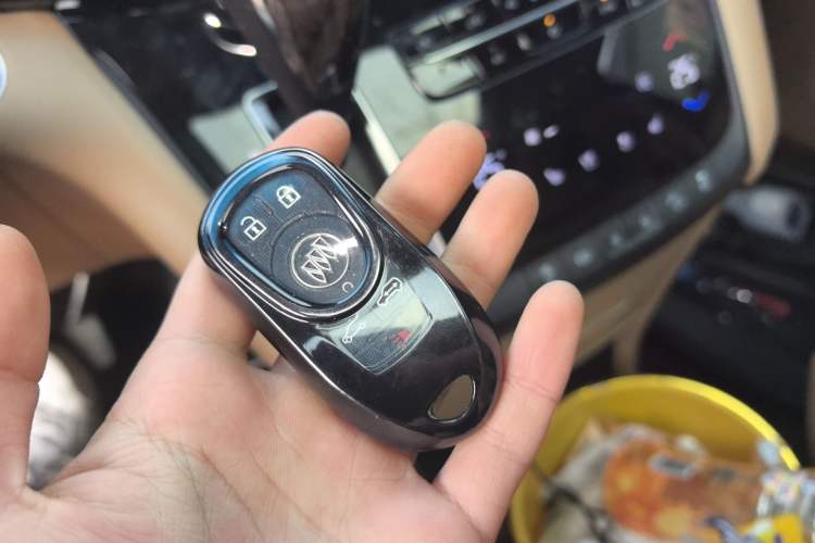 Used Buick GL8 2017 ES 28T Flagship Model China V Standard Vehicle Key