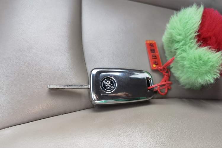 Used Buick GL8 2017 25S Luxury Version China V Standard Vehicle Key