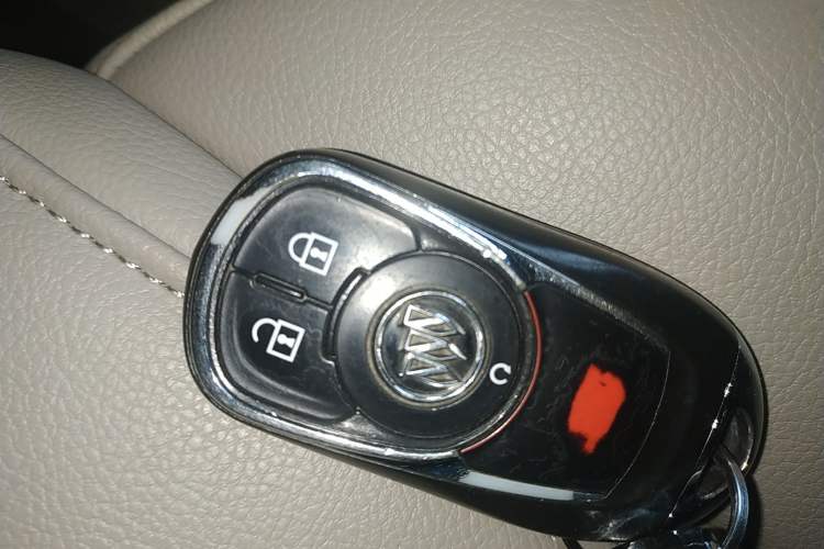 Used Buick GL8 2017 ES 28T Comfort Model China V Standard Vehicle Key