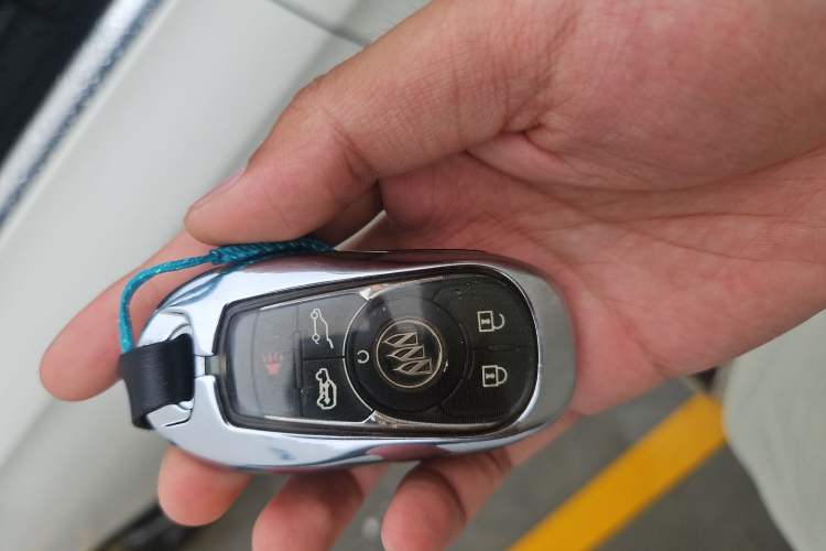 Used Buick GL8 2017 ES 28T Flagship Model China V Standard Vehicle Key