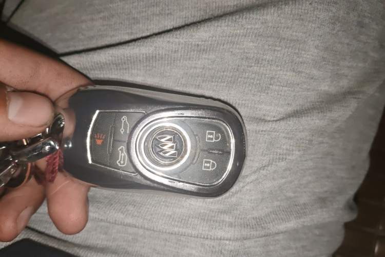 Used Buick GL8 2017 ES 28T Flagship Model China V Standard Vehicle Key