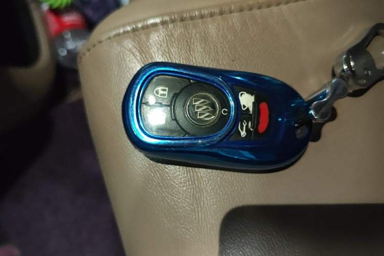 Used Buick GL8 2017 ES 28T Luxury Model China V Standard Vehicle Key