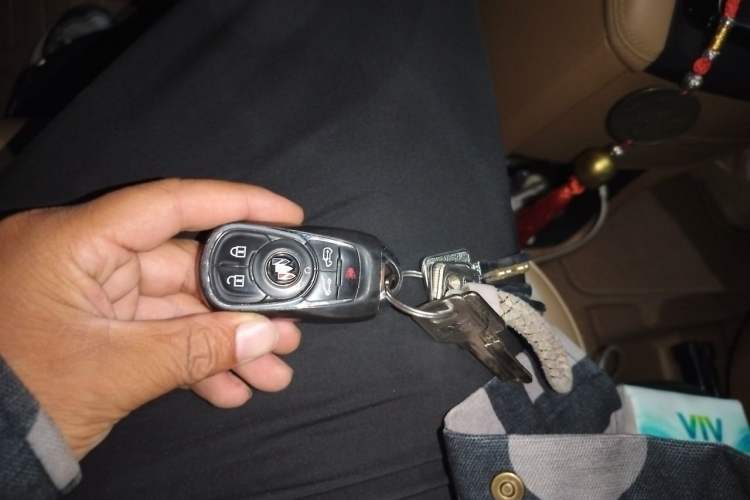 Used Buick GL8 2017 ES 28T Luxury Model China V Standard Vehicle Key