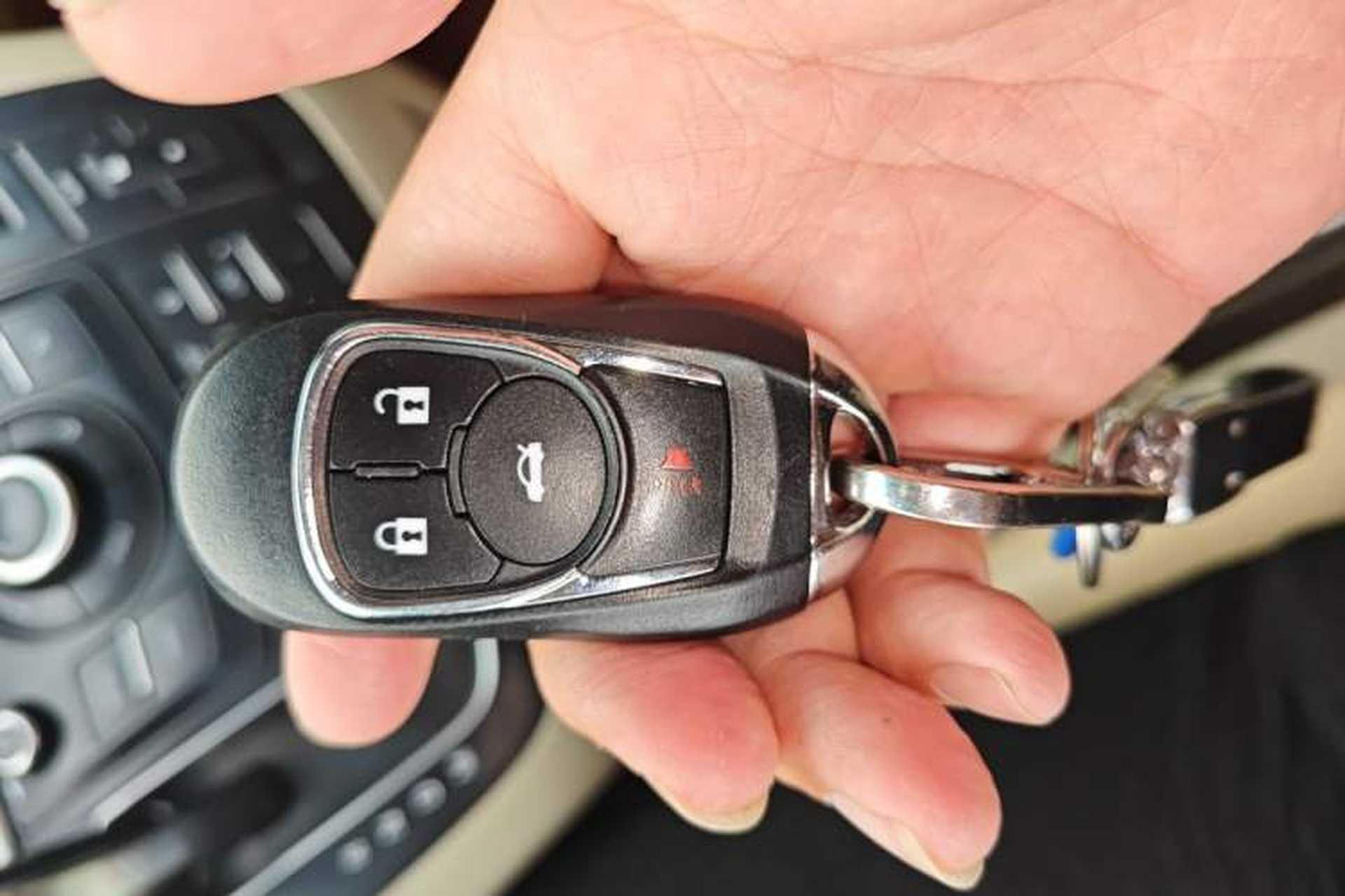 Used Buick GL8 2017 25S Comfort Version China V Standard Vehicle Key