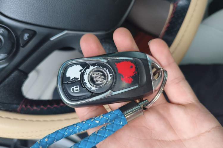 Used Buick GL8 2017 ES 28T Comfort Model China V Standard Vehicle Key