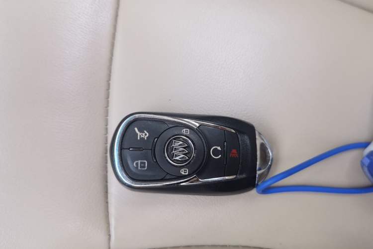 Used Buick GL8 2017 25S Prestige Version China V Standard Vehicle Key