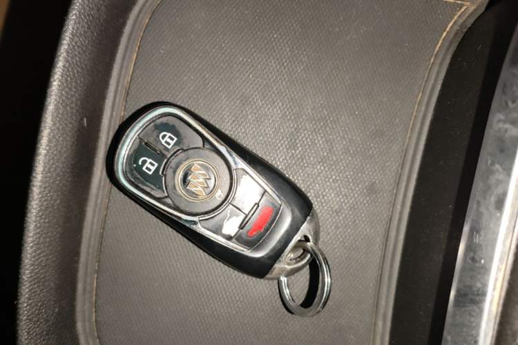 Used Buick GL8 2017 ES 28T Flagship Model China V Standard Vehicle Key