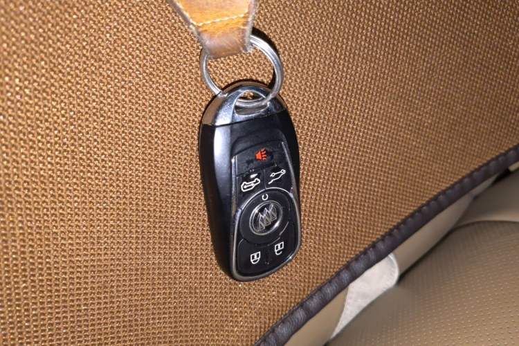 Used Buick GL8 2017 ES 28T Flagship Model China V Standard Vehicle Key