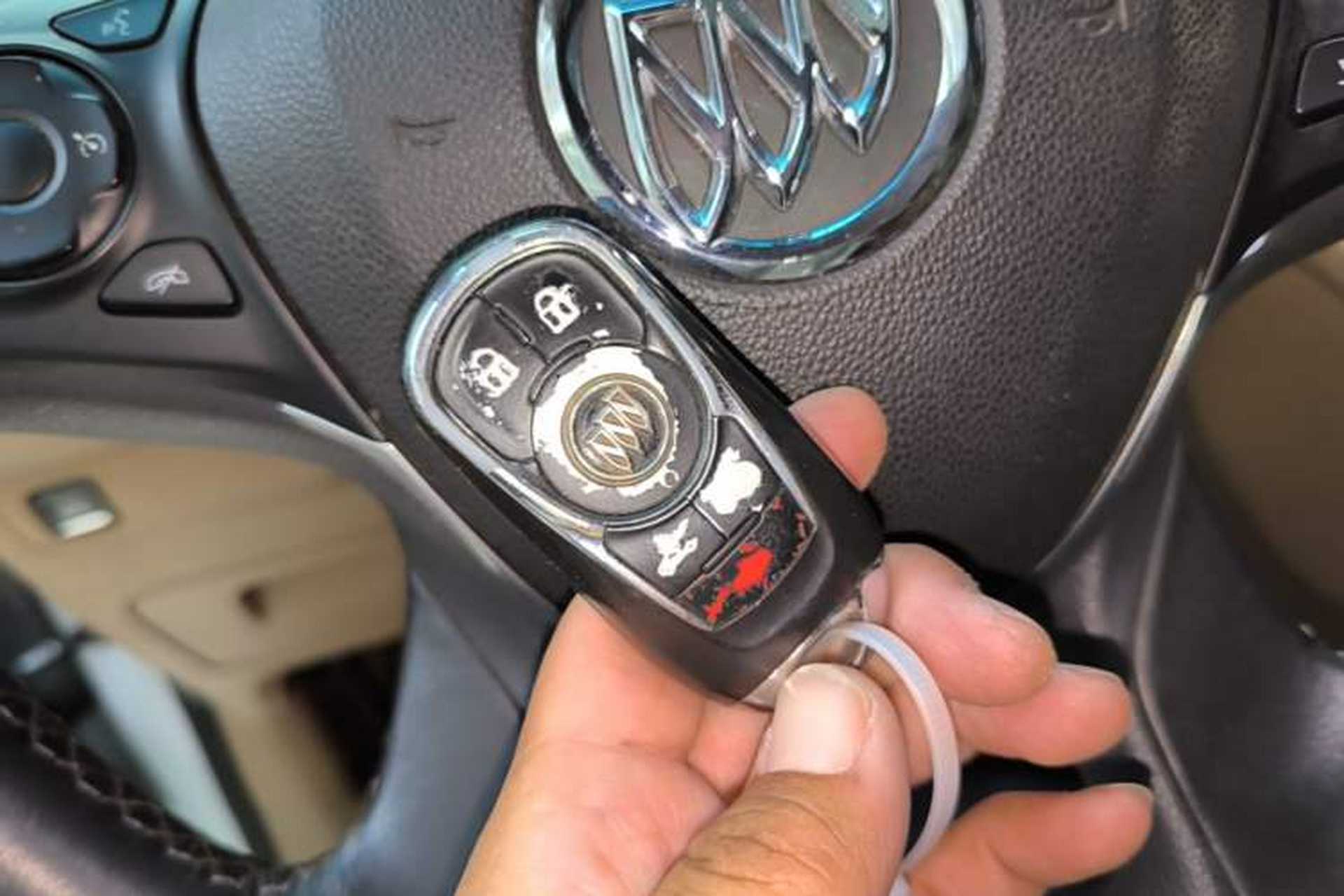 Used Buick GL8 2017 ES 28T Luxury Model China V Standard Vehicle Key