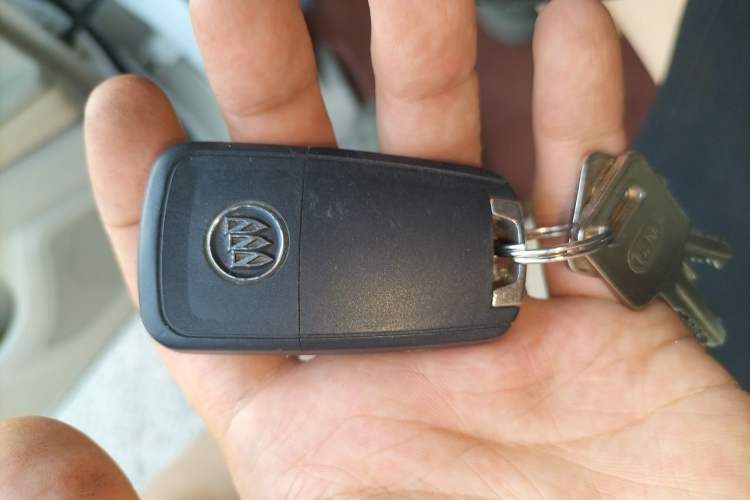 Used Buick GL8 2017 25S Luxury Version China V Standard Vehicle Key