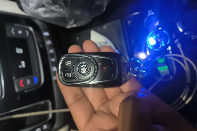 Used Buick GL8 2017 ES 28T Comfort Model China V Standard Vehicle Key