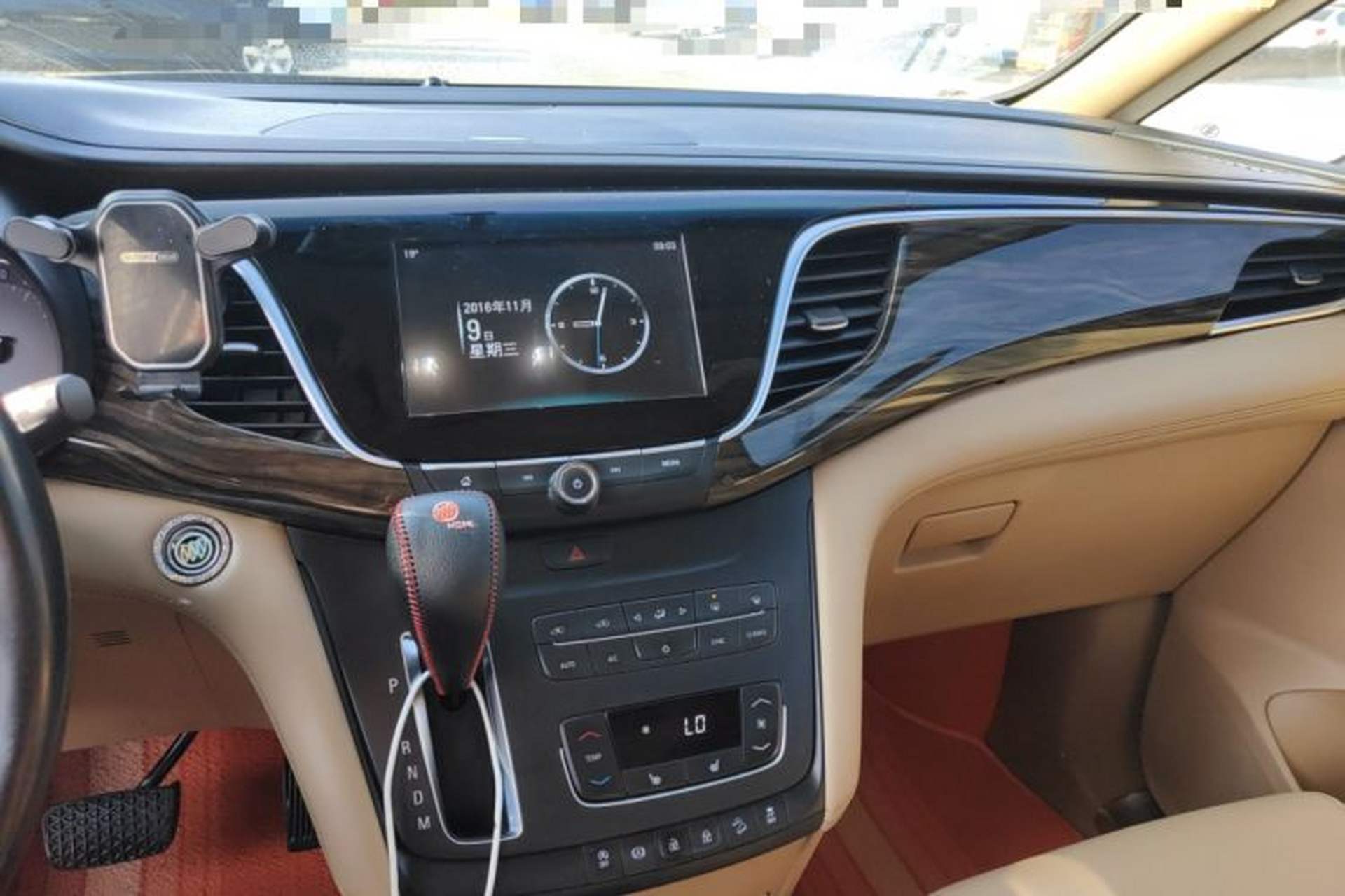 Used Buick GL8 2017 ES 28T Premium Version China V Standard Audio And AC Panel