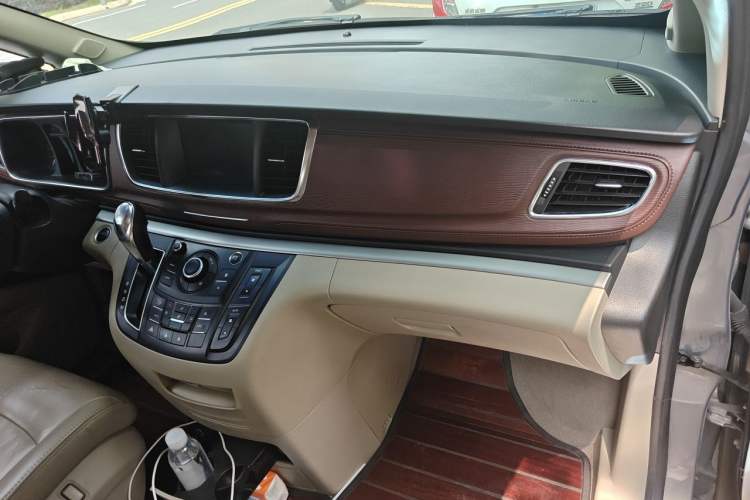 Used Buick GL8 2017 25S Luxury Version China V Standard Audio And AC Panel