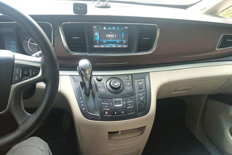 Used Buick GL8 2017 25S Comfort Version China V Standard Audio And AC Panel