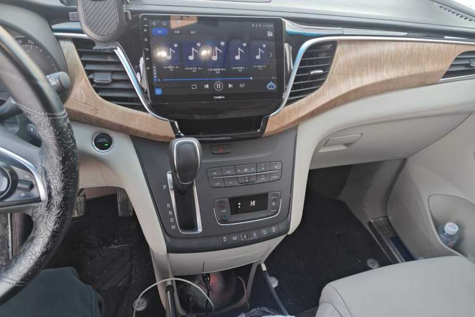 Used Buick GL8 2017 ES 28T Comfort Model China V Standard Audio And AC Panel