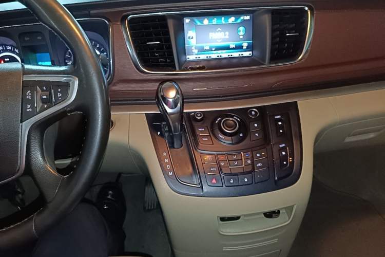 Used Buick GL8 2017 25S Luxury Version China V Standard Audio And AC Panel