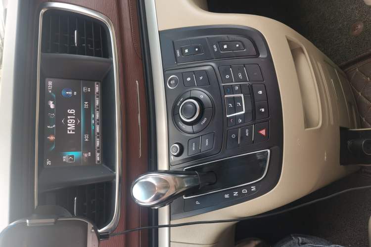 Used Buick GL8 2017 25S Luxury Version China V Standard Audio And AC Panel
