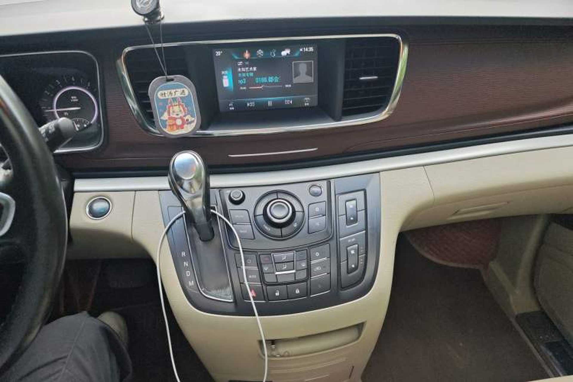 Used Buick GL8 2017 25S Luxury Version China V Standard Audio And AC Panel