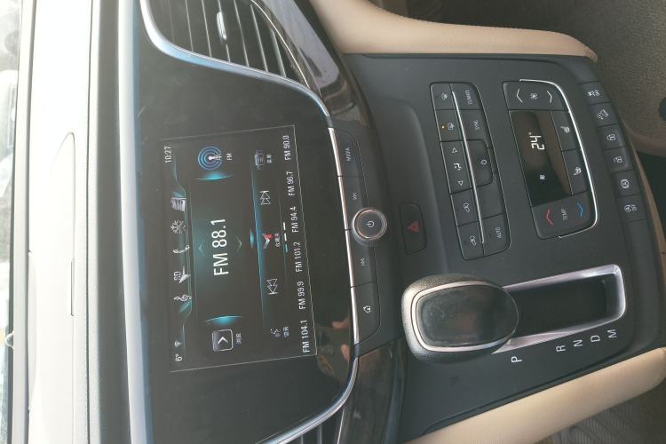 Used Buick GL8 2017 ES 28T Premium Version China V Standard Audio And AC Panel
