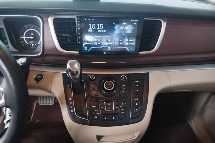 Used Buick GL8 2017 25S Comfort Version China V Standard Audio And AC Panel