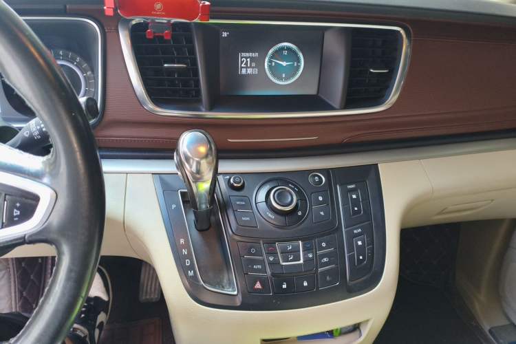 Used Buick GL8 2017 25S Comfort Version China V Standard Audio And AC Panel