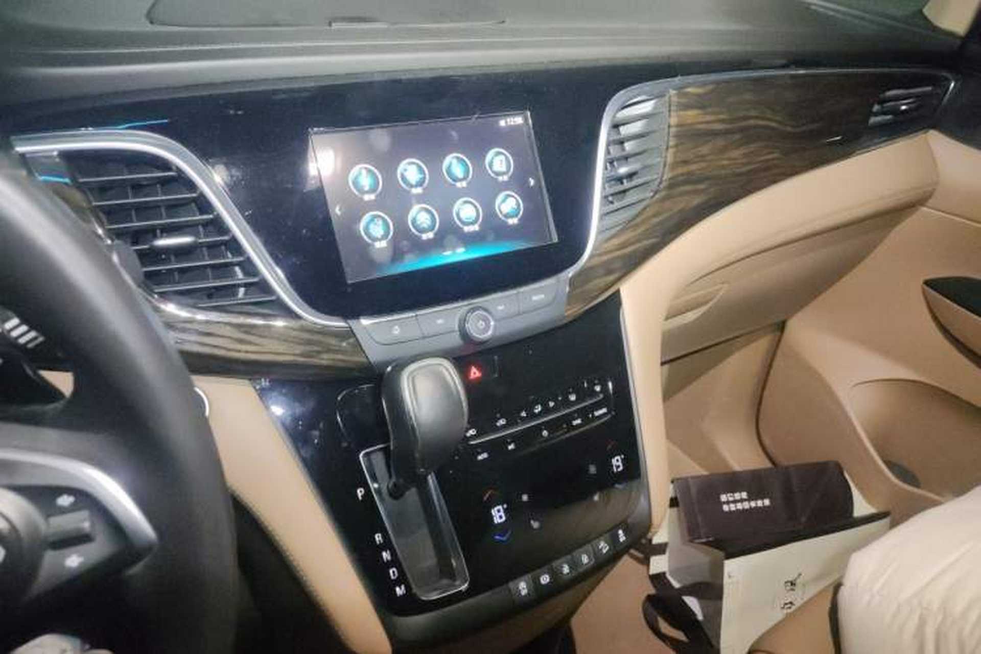 Used Buick GL8 2017 ES 28T Luxury Model China V Standard Audio And AC Panel