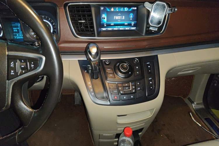 Used Buick GL8 2017 25S Prestige Version China V Standard Audio And AC Panel