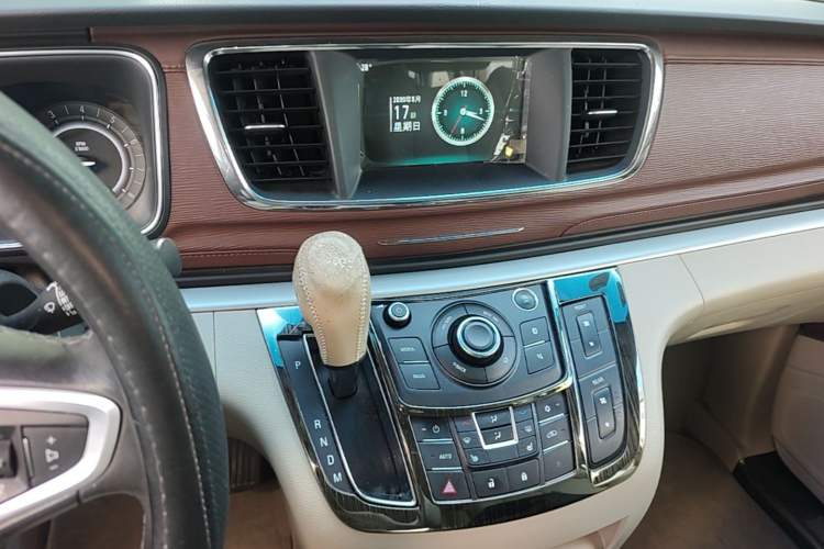 Used Buick GL8 2017 25S Prestige Version China V Standard Audio And AC Panel