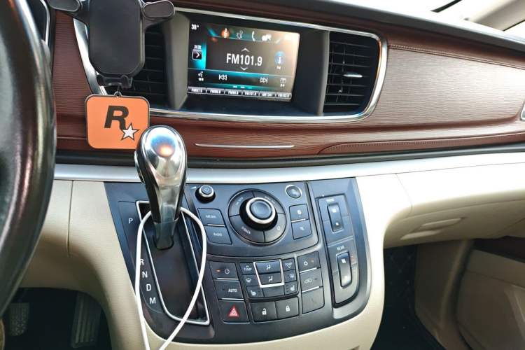Used Buick GL8 2017 25S Prestige Version China V Standard Audio And AC Panel