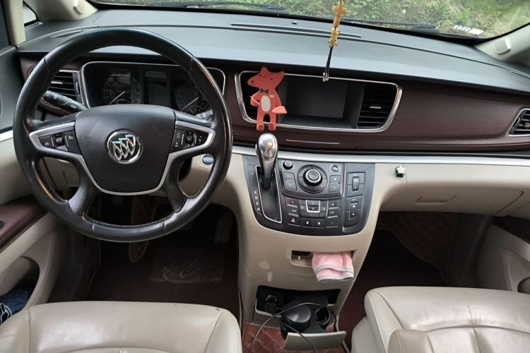 Used Buick GL8 2017 25S Luxury Version China V Standard Center Console