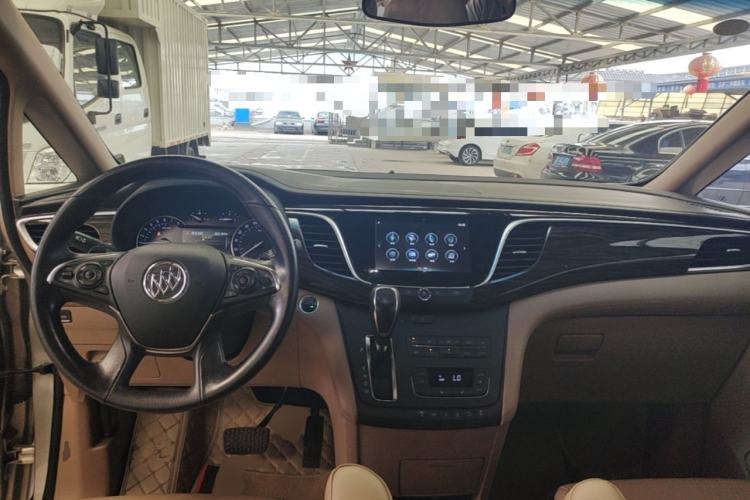 Used Buick GL8 2017 ES 28T Premium Version China V Standard Center Console