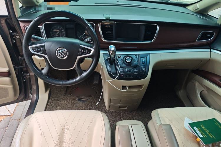 Used Buick GL8 2017 25S Luxury Version China V Standard Center Console