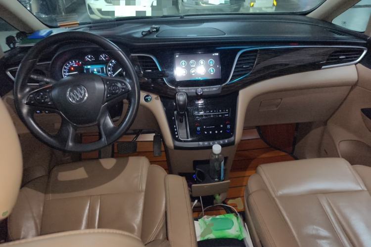 Used Buick GL8 2017 ES 28T Flagship Model China V Standard Center Console