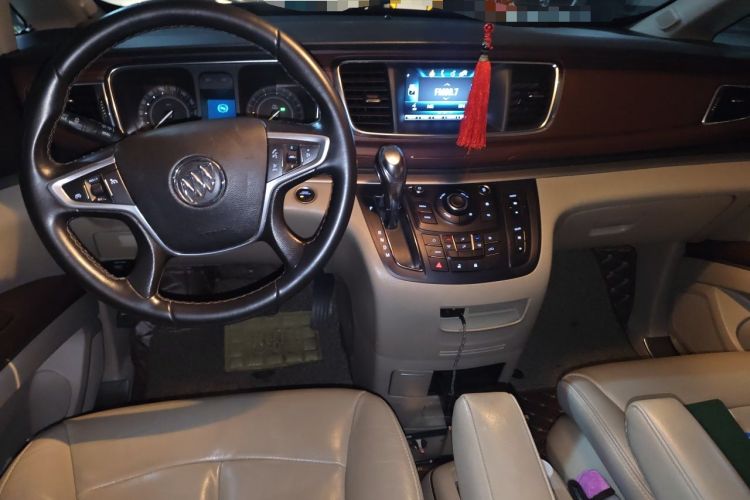 Used Buick GL8 2017 25S Luxury Version China V Standard Center Console