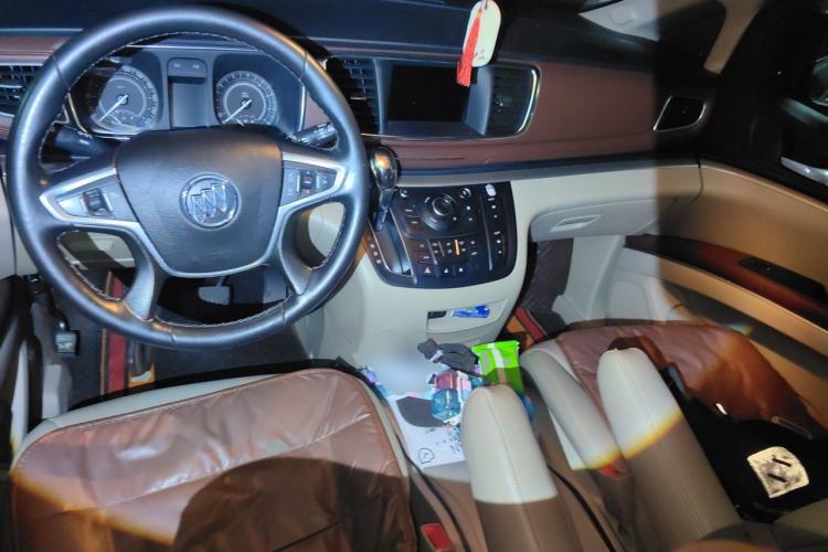 Used Buick GL8 2017 25S Comfort Version China V Standard Center Console