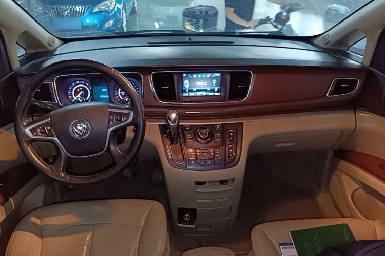 Used Buick GL8 2017 25S Luxury Version China V Standard Center Console