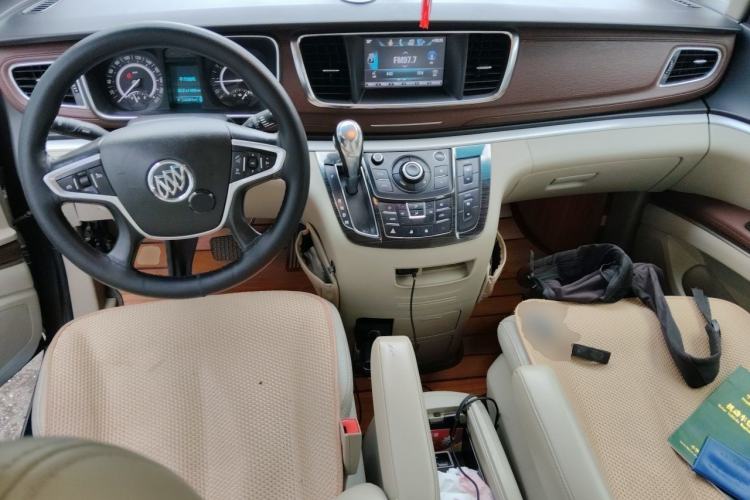 Used Buick GL8 2017 25S Luxury Version China V Standard Center Console