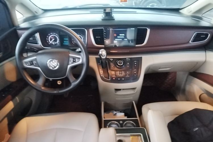 Used Buick GL8 2017 25S Comfort Version China V Standard Center Console