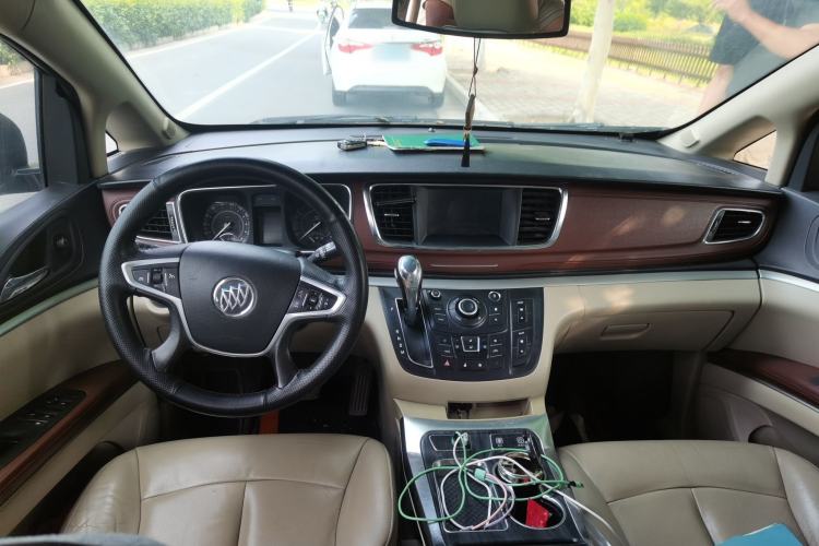 Used Buick GL8 2017 25S Luxury Version China V Standard Center Console