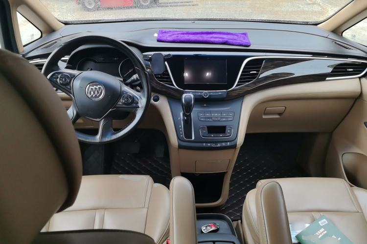 Used Buick GL8 2017 ES 28T Premium Version China V Standard Center Console