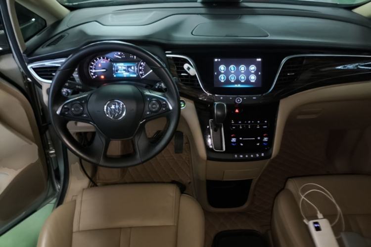 Used Buick GL8 2017 ES 28T Luxury Model China V Standard Center Console